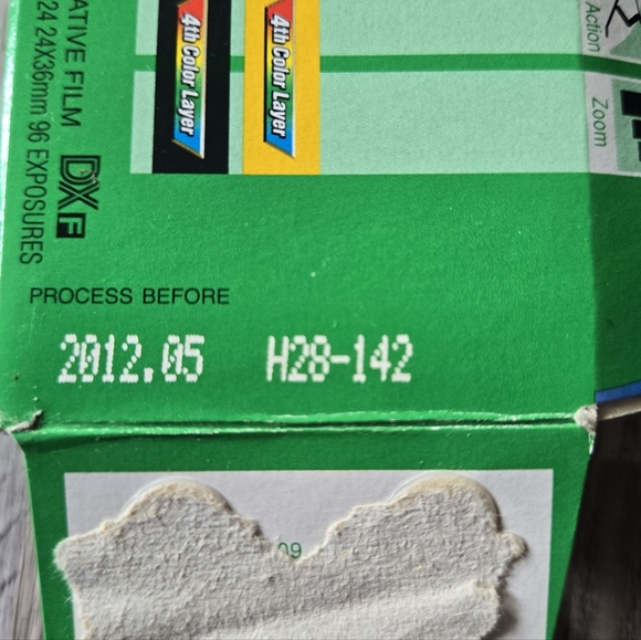 Fujifilm Superia 400 35mm Expired Film (3 Rolls) & Image CZ-65 Flash Gear Bundle - Picture 3 of 10